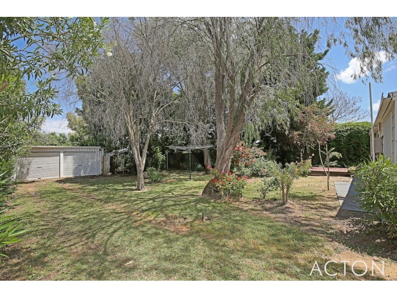 43 Wyeree Road, Mandurah WA 6210