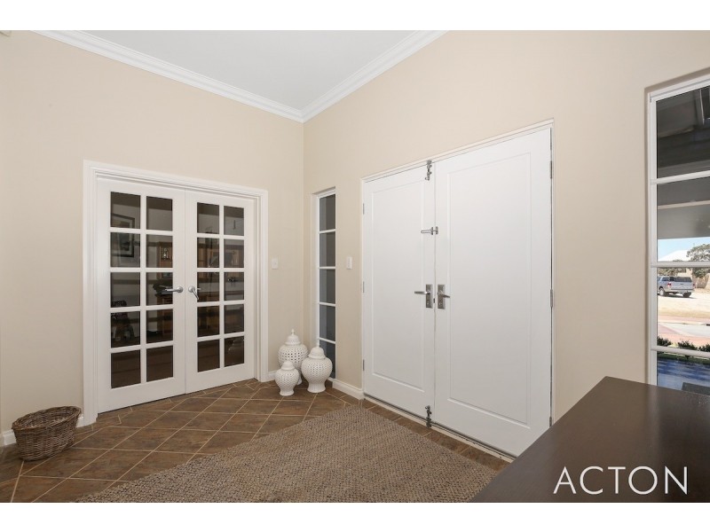 48 Brindabella Crescent, Halls Head WA 6210