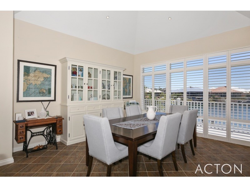 48 Brindabella Crescent, Halls Head WA 6210