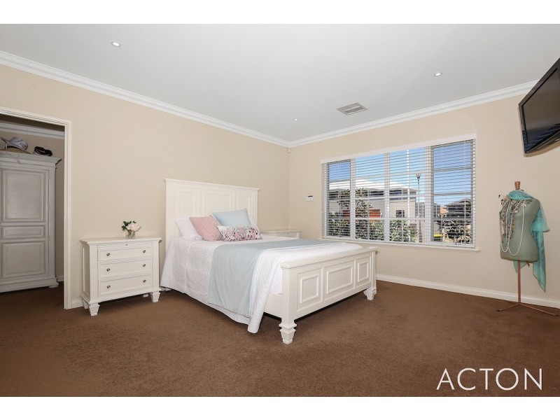 48 Brindabella Crescent, Halls Head WA 6210