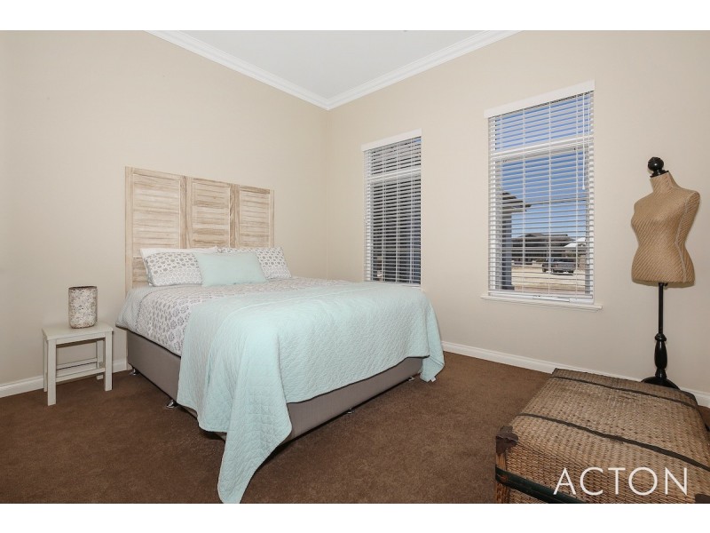 48 Brindabella Crescent, Halls Head WA 6210