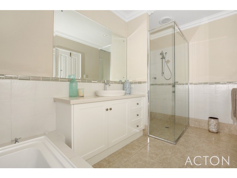 48 Brindabella Crescent, Halls Head WA 6210