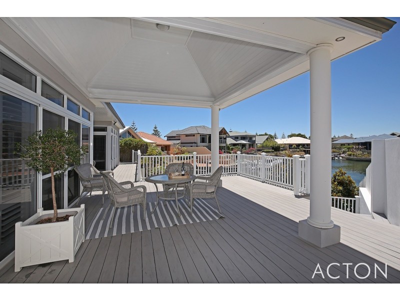 48 Brindabella Crescent, Halls Head WA 6210