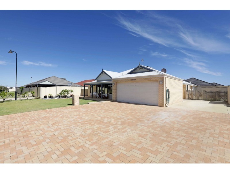 19 Bellambi Chase, Lakelands WA 6180