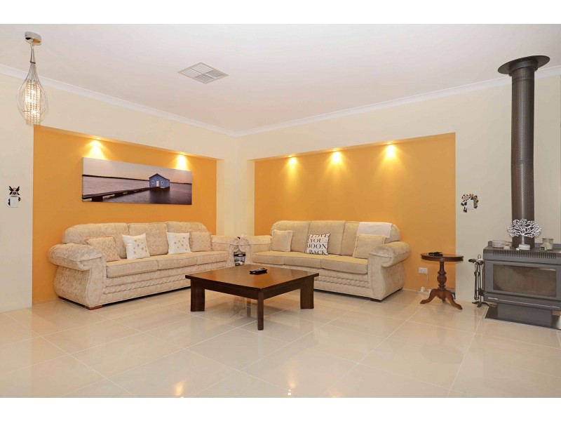 19 Bellambi Chase, Lakelands WA 6180