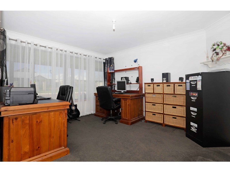 19 Bellambi Chase, Lakelands WA 6180