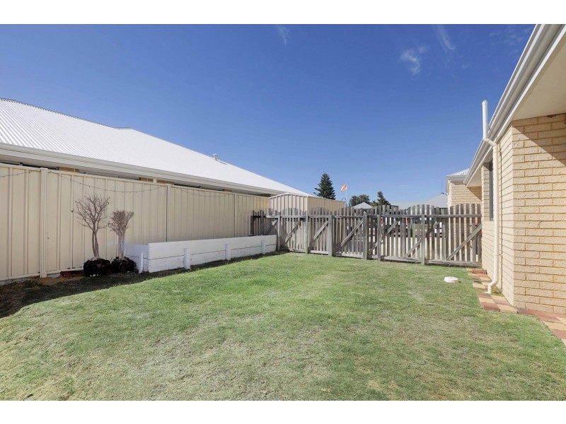 19 Bellambi Chase, Lakelands WA 6180