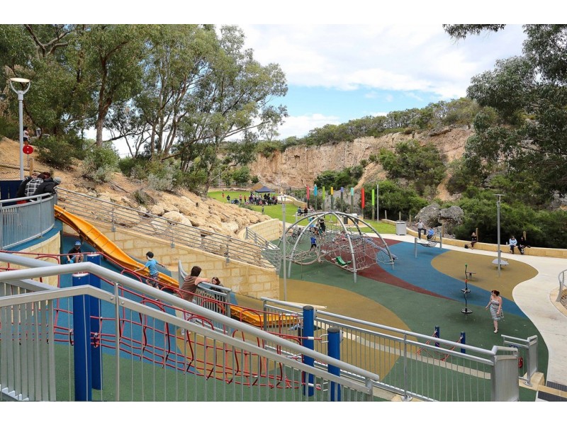 19 Bellambi Chase, Lakelands WA 6180