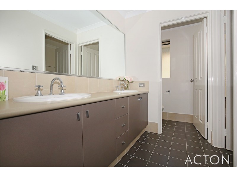 9 Bottlebrush Lane, Wannanup WA 6210