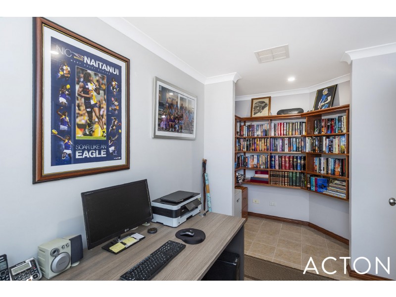 2 Maggie Way, Coodanup WA 6210