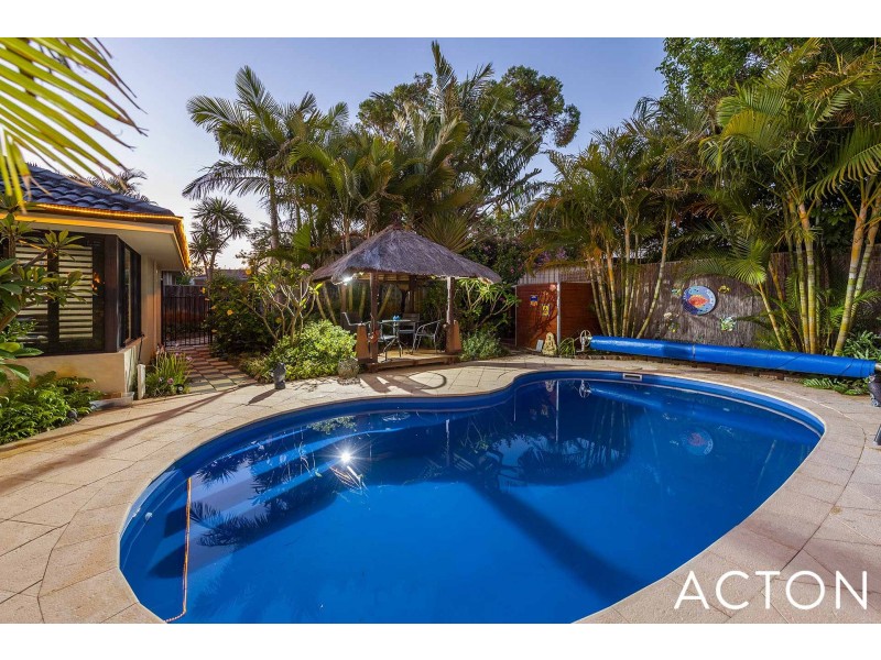 2 Maggie Way, Coodanup WA 6210