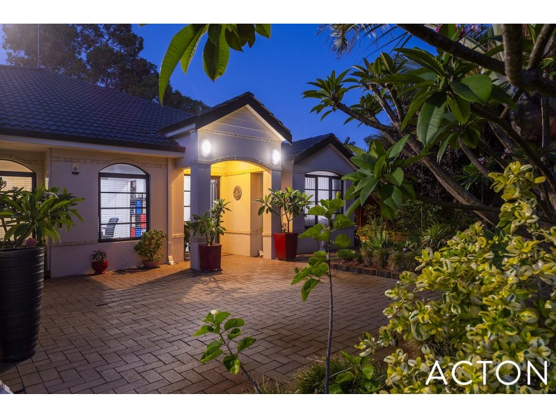 2 Maggie Way, Coodanup WA 6210