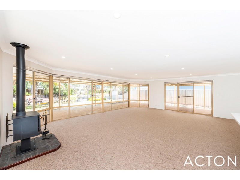 30 Willow Gardens, South Yunderup WA 6208