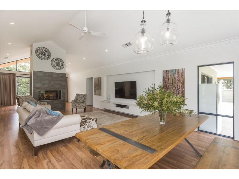 20 Chatfield Road, Serpentine WA 6125