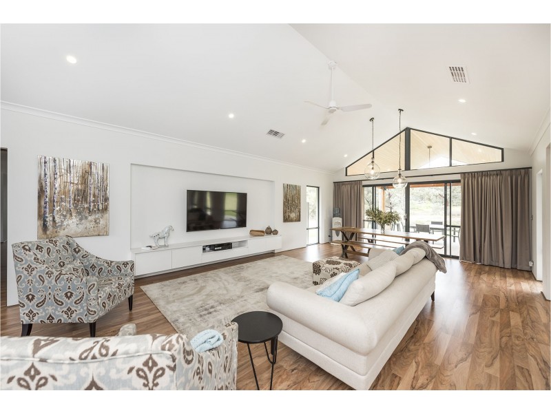 20 Chatfield Road, Serpentine WA 6125