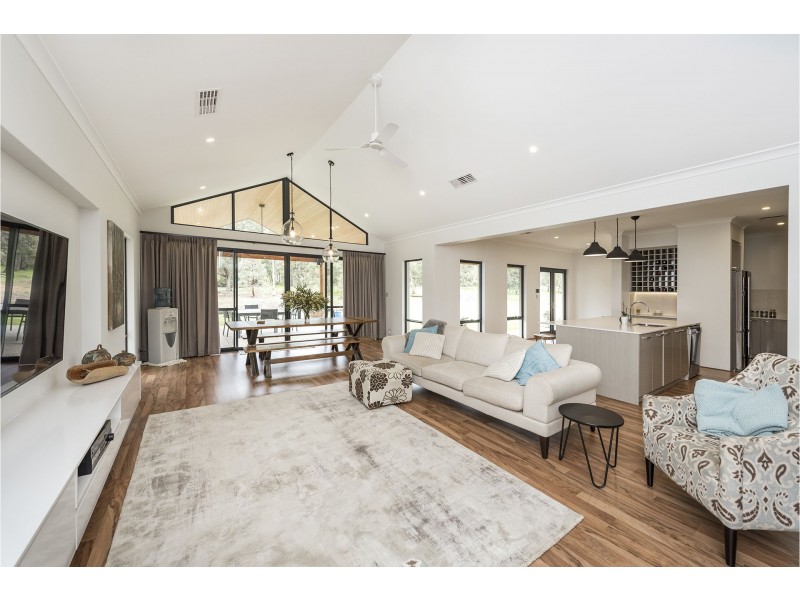 20 Chatfield Road, Serpentine WA 6125