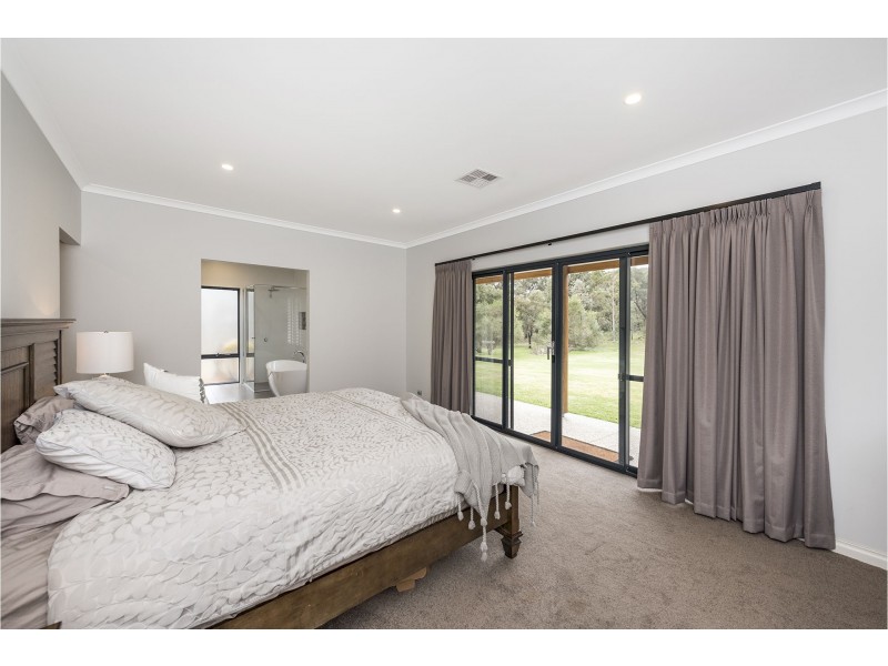 20 Chatfield Road, Serpentine WA 6125