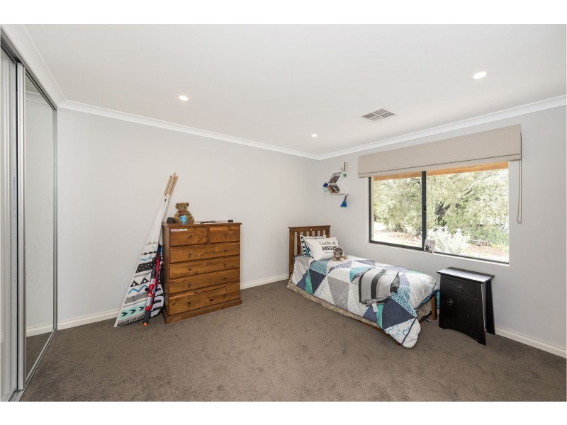 20 Chatfield Road, Serpentine WA 6125