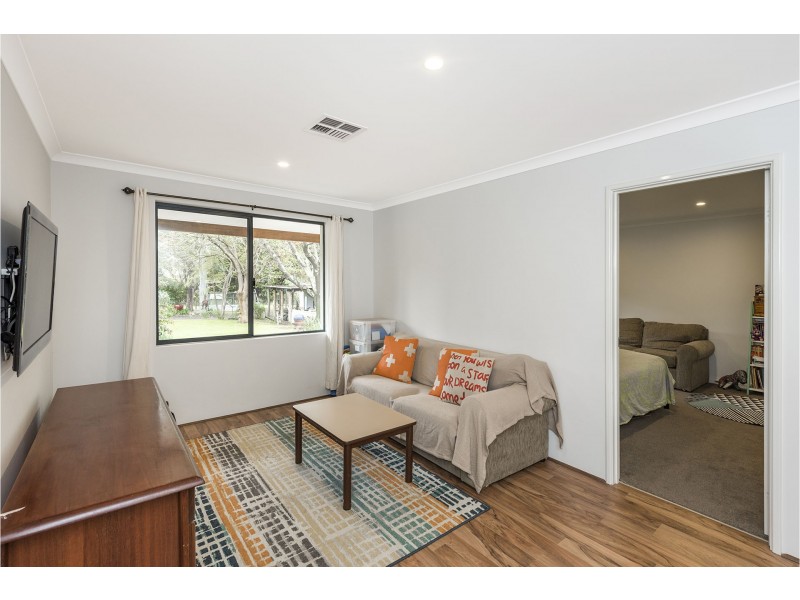 20 Chatfield Road, Serpentine WA 6125