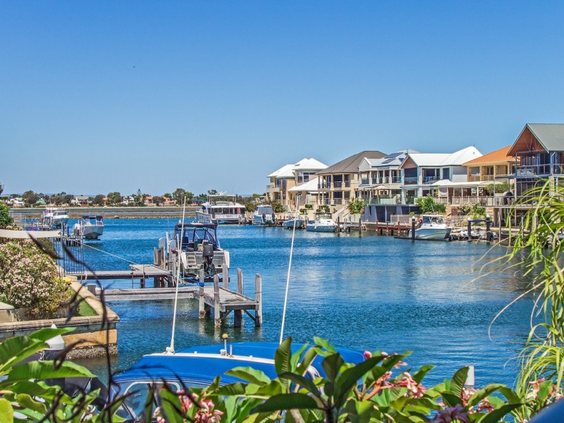 6 Fistina Ramble, Halls Head WA 6210