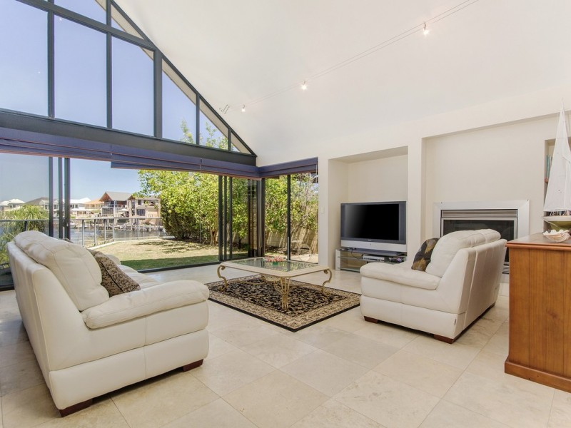 6 Fistina Ramble, Halls Head WA 6210