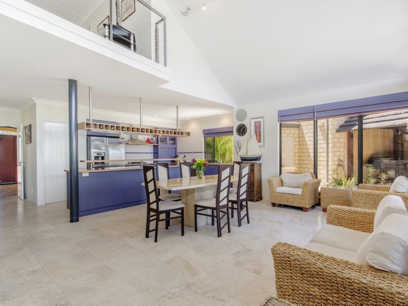 6 Fistina Ramble, Halls Head WA 6210