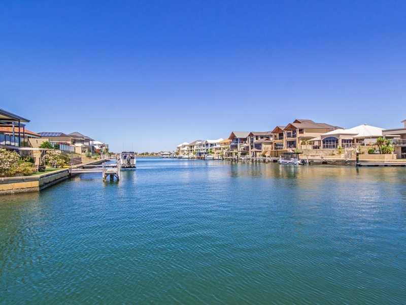 6 Fistina Ramble, Halls Head WA 6210