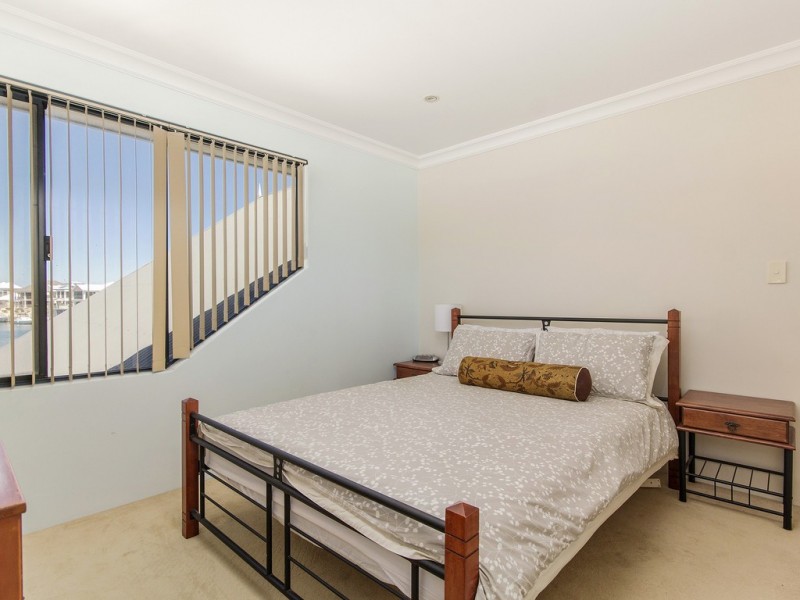 6 Fistina Ramble, Halls Head WA 6210