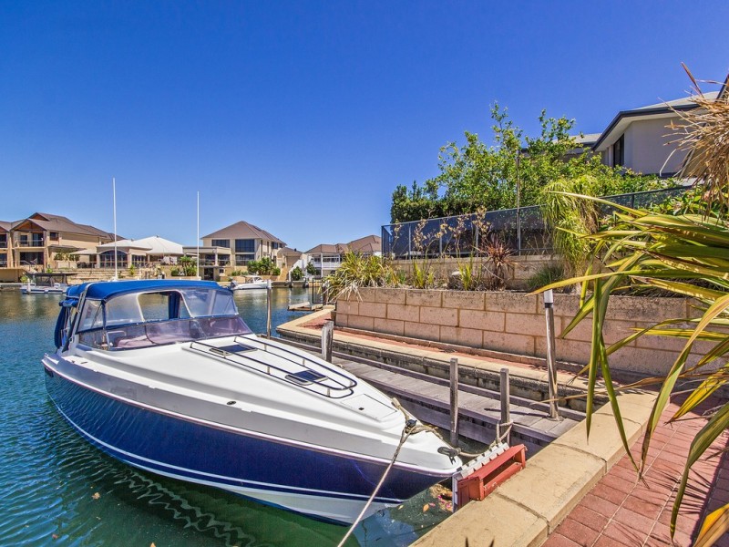 6 Fistina Ramble, Halls Head WA 6210