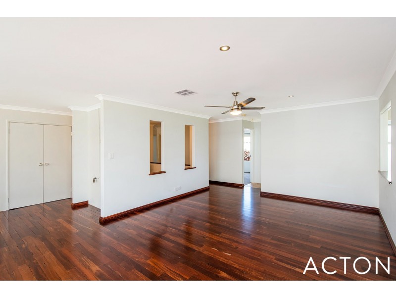 4 Lilac Green, Halls Head WA 6210