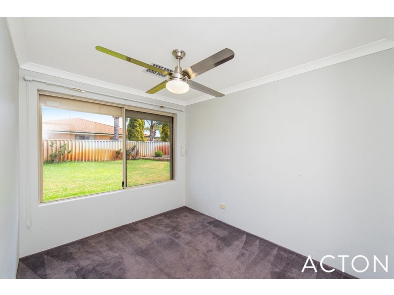 4 Lilac Green, Halls Head WA 6210