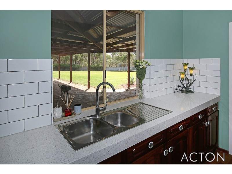 9 Marginata Road, Parklands WA 6180