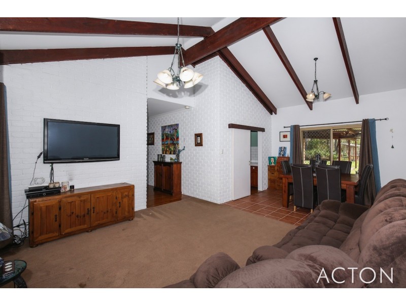 9 Marginata Road, Parklands WA 6180