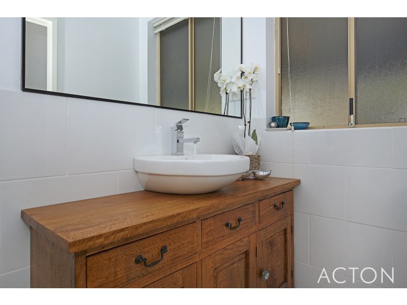 9 Marginata Road, Parklands WA 6180