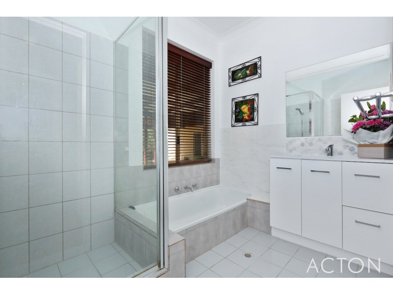 9 Marginata Road, Parklands WA 6180