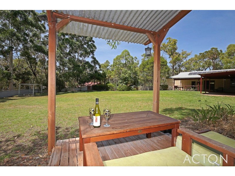 9 Marginata Road, Parklands WA 6180