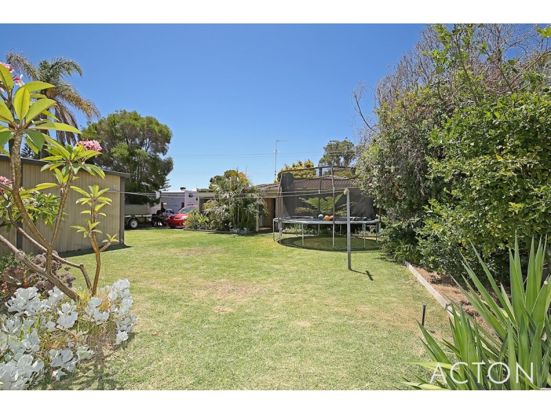 37 Murdoch Drive, Greenfields WA 6210
