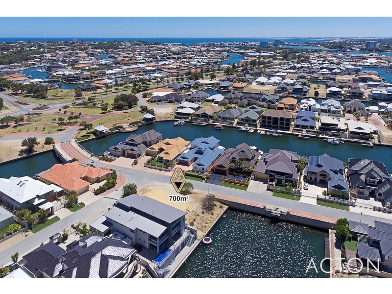 38 Ragamuffin Point, Halls Head WA 6210