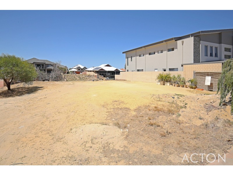 38 Ragamuffin Point, Halls Head WA 6210