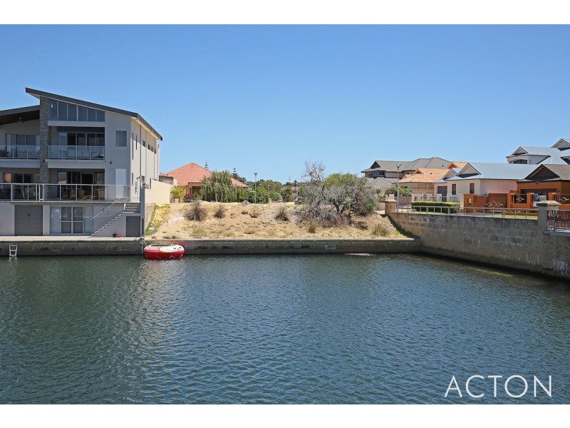 38 Ragamuffin Point, Halls Head WA 6210