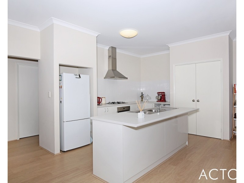 13 Cassowary Crescent, Coodanup WA 6210