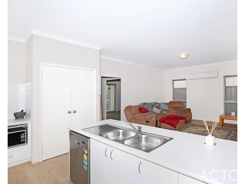 13 Cassowary Crescent, Coodanup WA 6210