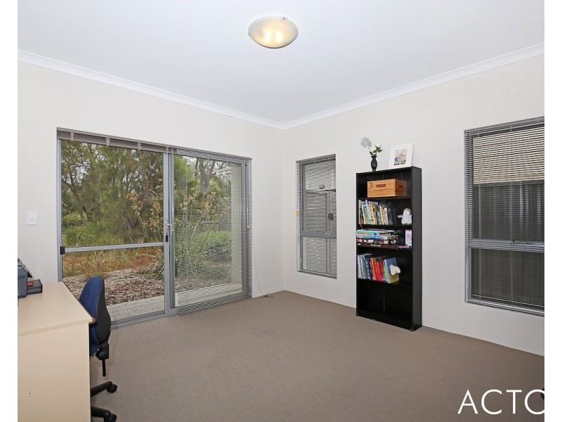 13 Cassowary Crescent, Coodanup WA 6210