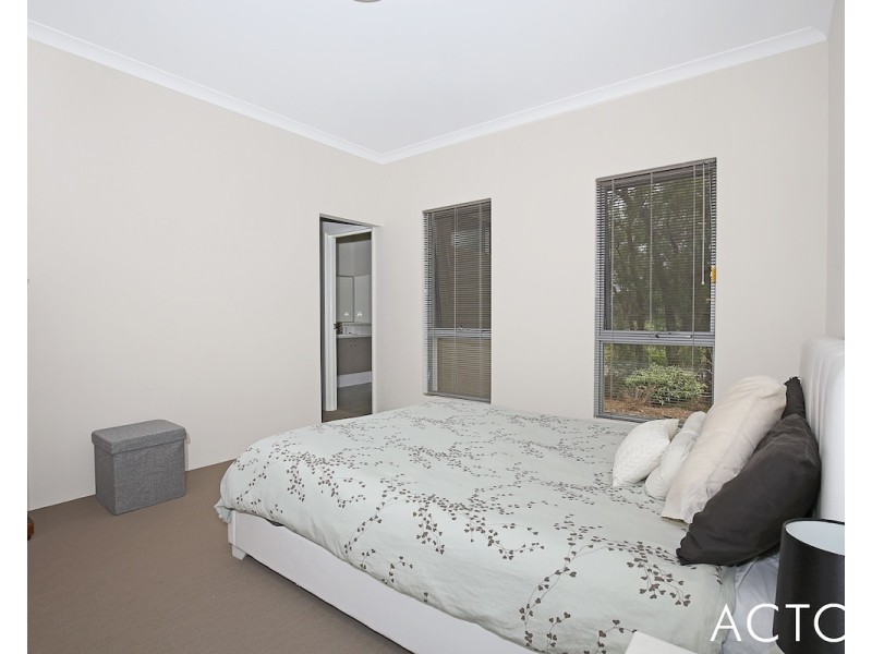 13 Cassowary Crescent, Coodanup WA 6210