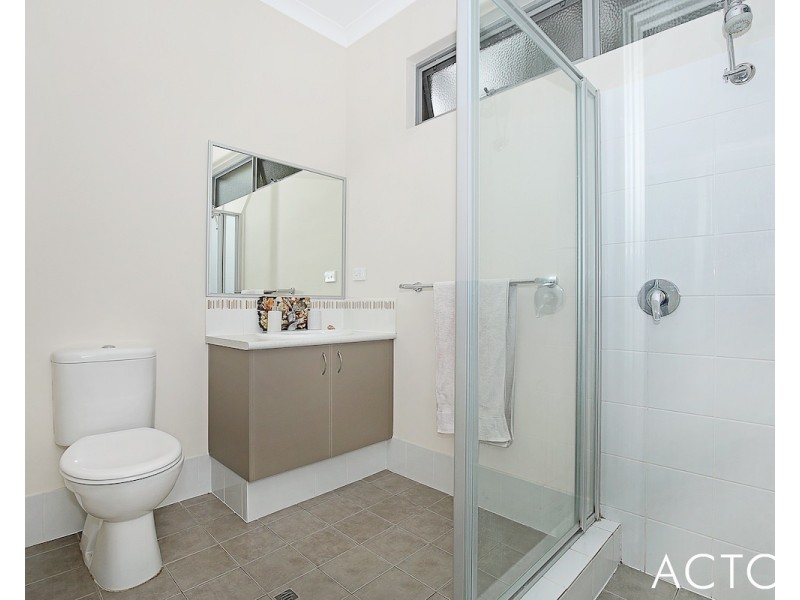 13 Cassowary Crescent, Coodanup WA 6210