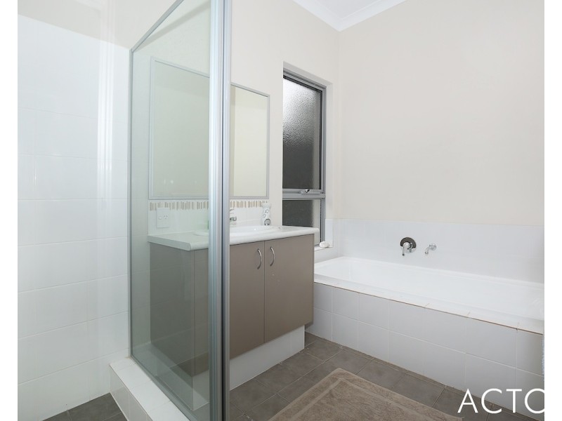 13 Cassowary Crescent, Coodanup WA 6210
