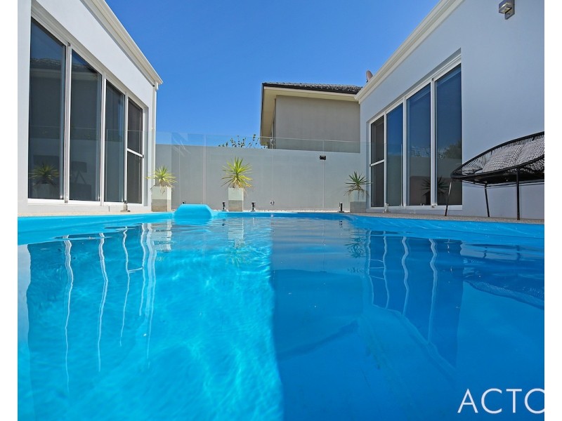 18 Abercrombie Rise, Madora Bay WA 6210