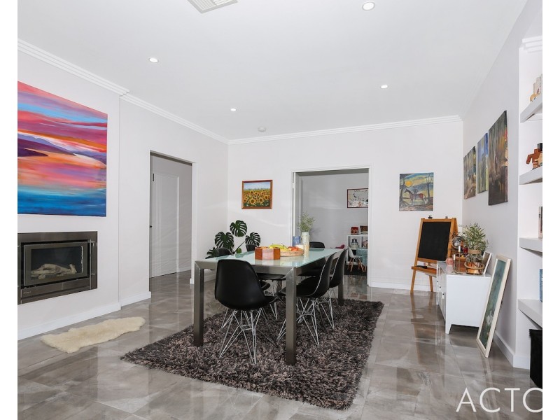 18 Abercrombie Rise, Madora Bay WA 6210