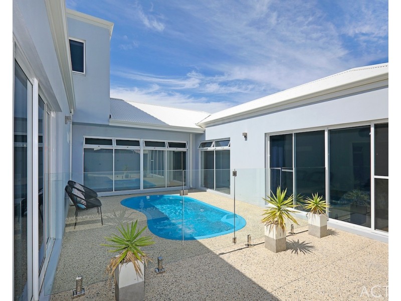 18 Abercrombie Rise, Madora Bay WA 6210