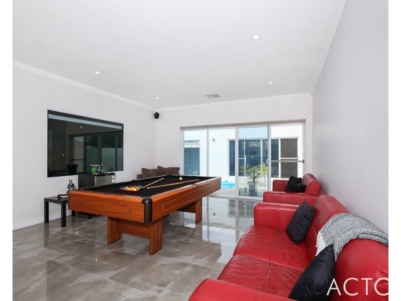 18 Abercrombie Rise, Madora Bay WA 6210